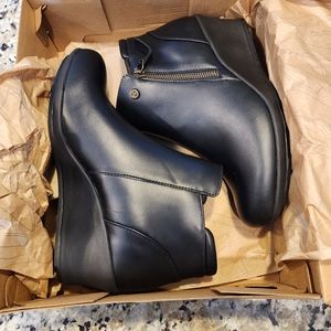 Mozo Lola Black Leather Small Wedge Anti-Slip Size 9 Women's